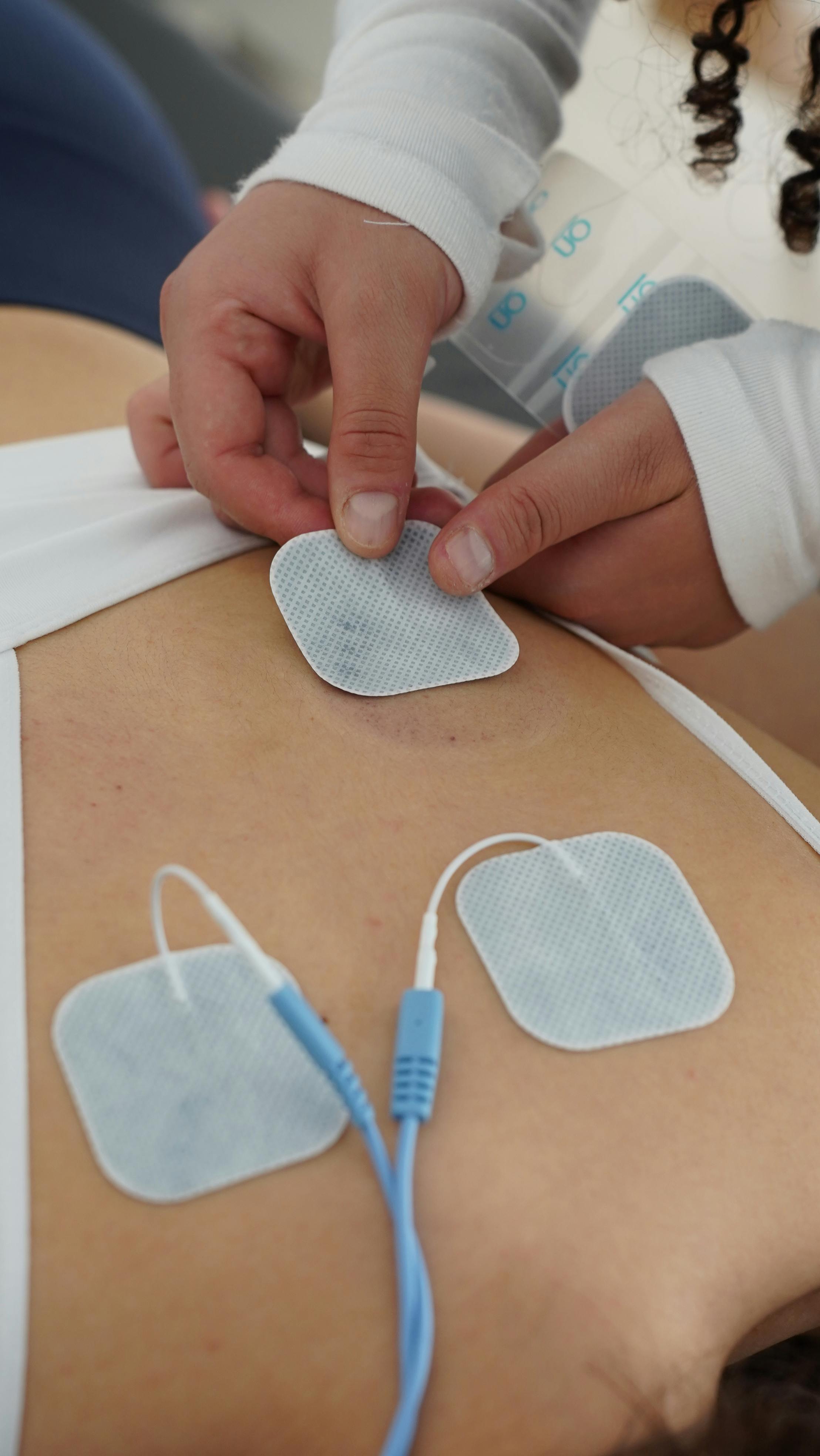 Electrical stimulation therapy on knee